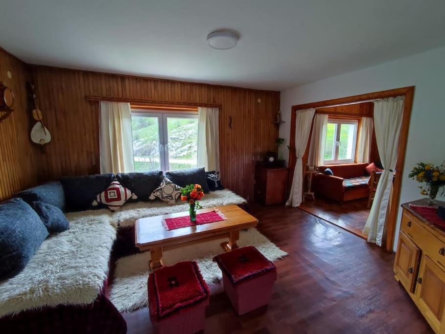 Cemerno Cottage Gacko エクステリア 写真